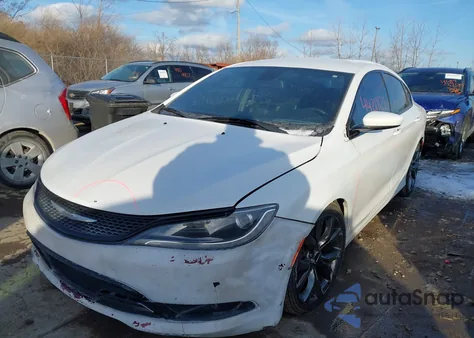 2015 Chrysler 200 S z USA, uszkodzony, nr VIN 1C3CCCDG5FN618122